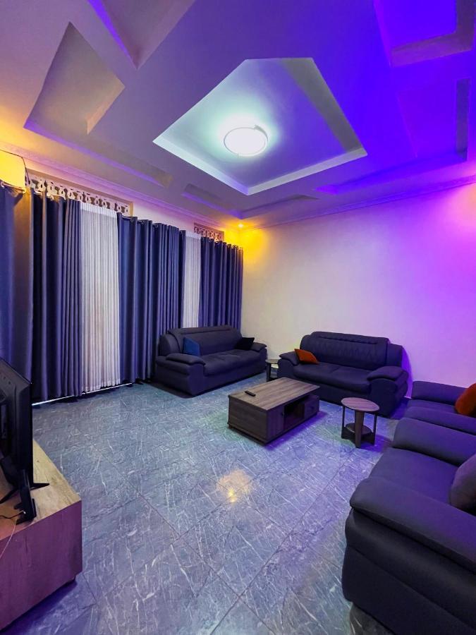 Zeo Airbnb - Cheap Apartment In קיגאלי מראה חיצוני תמונה